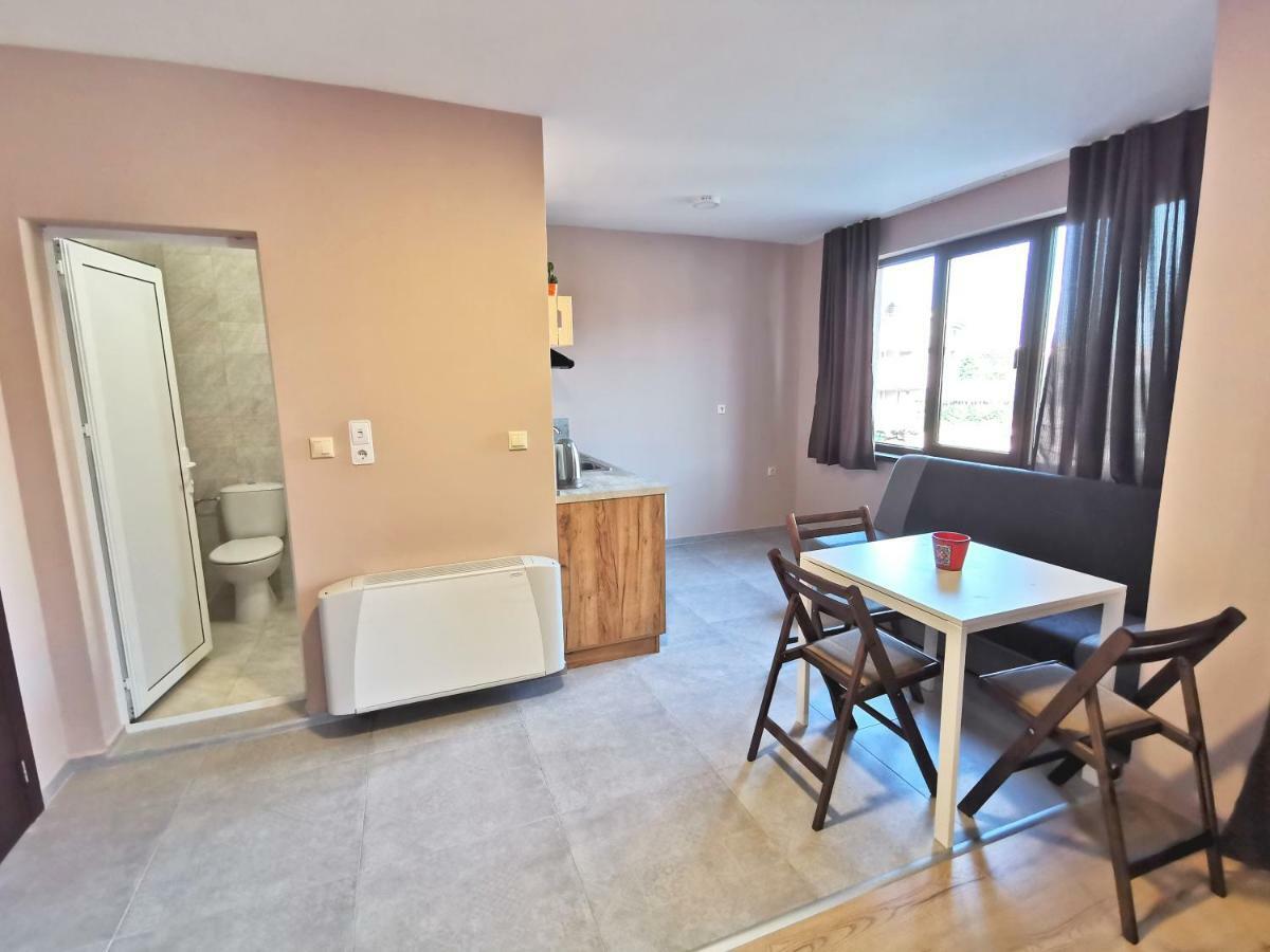 Kazak Otel Obzor Dış mekan fotoğraf